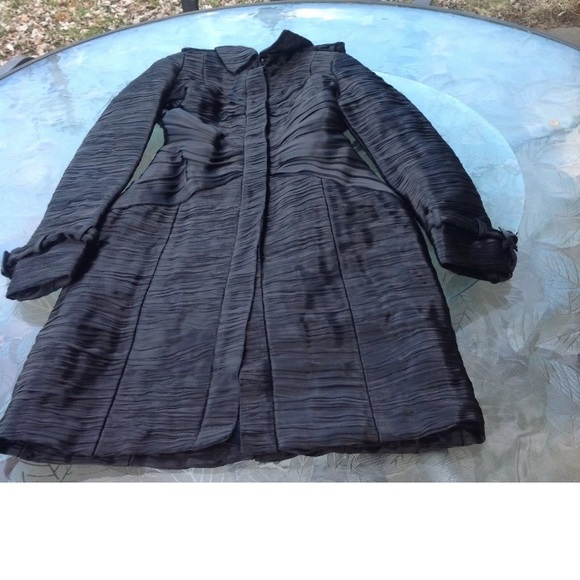 $2590. Burberry Prorsum Runway pleated Silk Coat - Picture 2 of 8